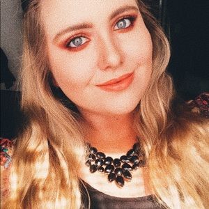 💖✨ Meet Your Posher, Taylor ✨💖